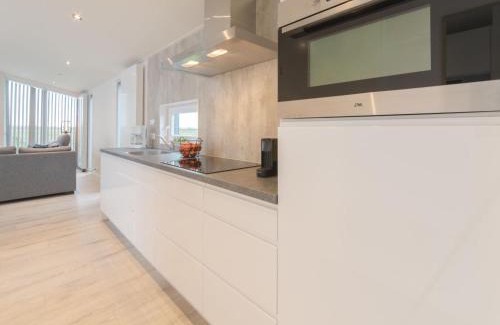 Wemeldinge Casa | Holiday Home Ruisweg 45 by Interhome