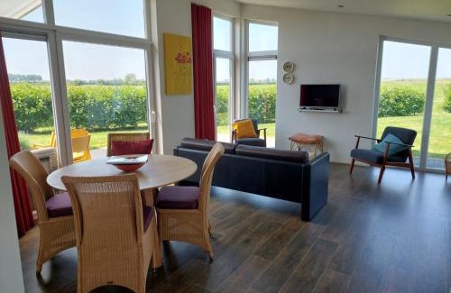 Wemeldinge Casa | Holiday Home Ruisweg 51 by Interhome