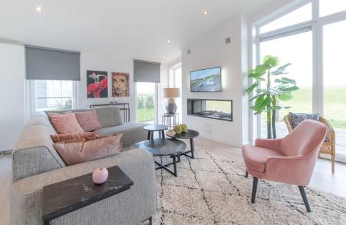 Wemeldinge Casa | Holiday Home Ruisweg 59 by Interhome