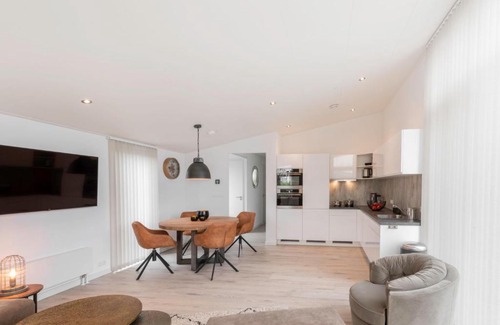 Wemeldinge Casa | Holiday Home Ruisweg 71 by Interhome