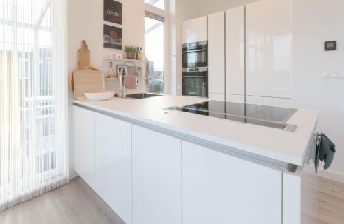 Wemeldinge Casa | Holiday Home Ruisweg 73 by Interhome