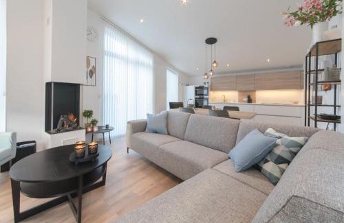 Wemeldinge Casa | Holiday Home Ruisweg 76 by Interhome