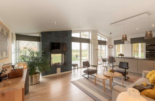 Wemeldinge Casa | Holiday Home Ruisweg 89 by Interhome