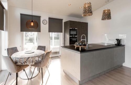 Wemeldinge Casa | Holiday Home Ruisweg 89 by Interhome