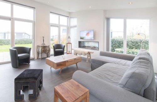 Wemeldinge Casa | Holiday Home Ruisweg 91 by Interhome
