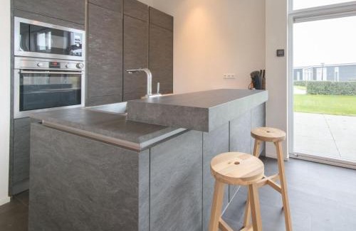 Wemeldinge Casa | Holiday Home Ruisweg 91 by Interhome