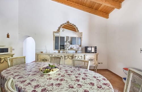 Gioiosa Marea Casa | Casa de vacaciones 'Rustico 'al Casale'' con vistas al mar, jardín compartido y Wi-Fi