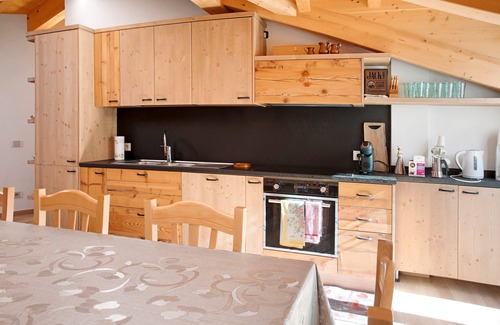 Grosio Casa | Casa Vacaciones 'Sam Fiamet' con Vista a la Montaña, Jardín Compartido y Wi-Fi
