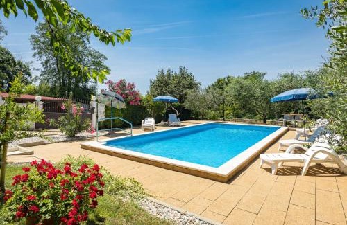 Medvidici Casa | Holiday Home Sandra by Interhome