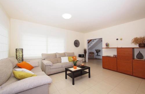 Empuriabrava Casa | Holiday Home Sant Mori by Interhome