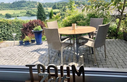 Schalkenmehren Casa | Holiday home Schöner Maarblick - 4-bed holiday home, shower/toilet, 2 bedrooms