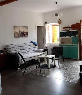 Milna Casa | Holiday Home Shangri-La