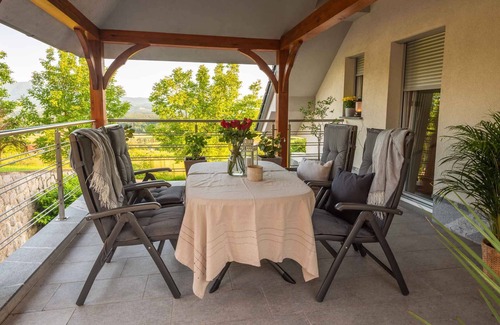 Smarjeske Toplice Casa | Casa vacacional con vista hermosa