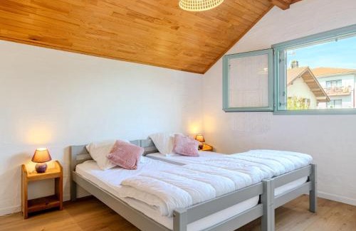 Mimizan-Plage Casa | Holiday Home Sicard-5 by Interhome