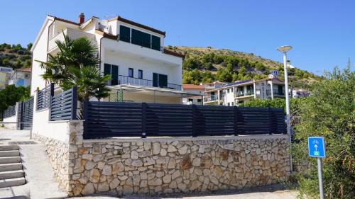 Seget Donji Casa | Holiday Home Sisko