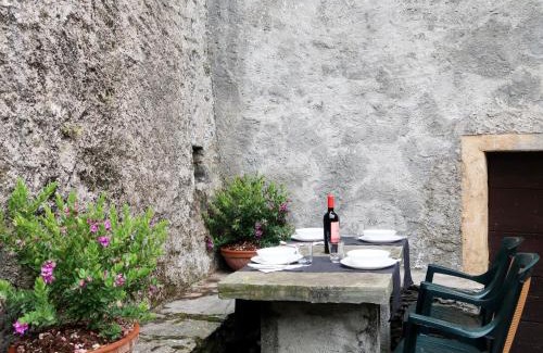 Calozzo Casa | Holiday Home Sormani by Interhome
