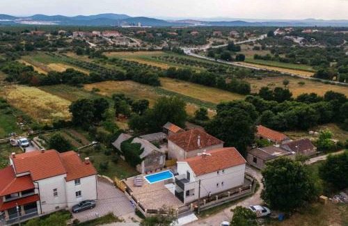 Benkovac Casa | Holiday Home Sofia - quiet village&quick highway close to Biograd na Moru and Zadar