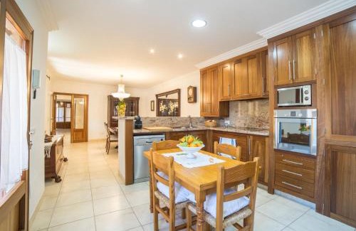Mancor de la Vall Casa | Holiday Home Son Trobat by Interhome