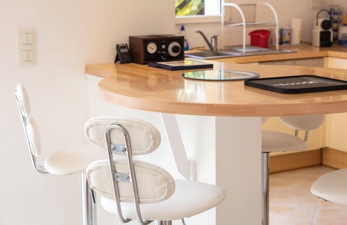 Combrit Casa | Casa de vacaciones 'Spacieuse Maison À 200m De La Plage' con terraza privada, jardín privado y Wi-Fi