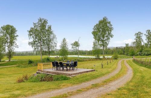 Sloinge Casa | Holiday Home Störsjö Idyllen by Interhome