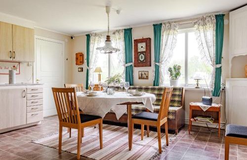 Sloinge Casa | Holiday Home Störsjö Idyllen by Interhome