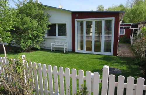 Oberuckersee Casa | Casa de vacaciones 'Strandhaus Am Oberuckersee' con vistas al lago, terraza privada y Wi-Fi
