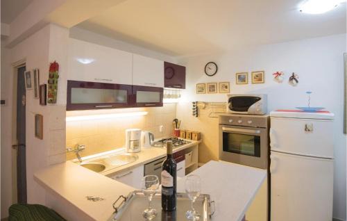 Sucuraj Casa | Holiday Home Sucuraj 06
