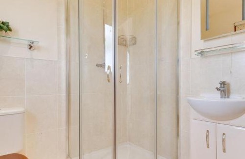 Stonegate Casa | Holiday Home Sugarloaf by Interhome