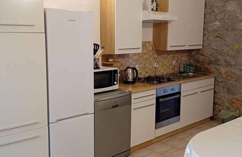 Cesarica Casa | Casa vacacional Adecuado para 2 familias con 3 baños
