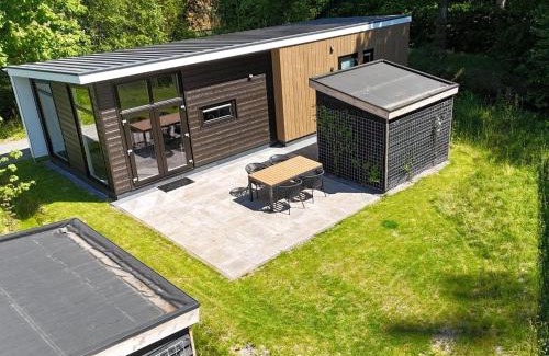 Sint Nicolaasga Casa | Holiday home surrounded by water and forest
