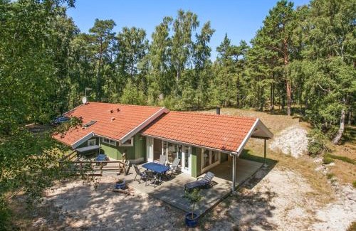 Dueodde Casa | Holiday Home Sylvia - 900m from the sea by Interhome