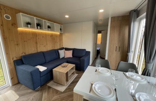 Riedenburg Casa | Holiday Home Tiny Haus Flussblick by Interhome