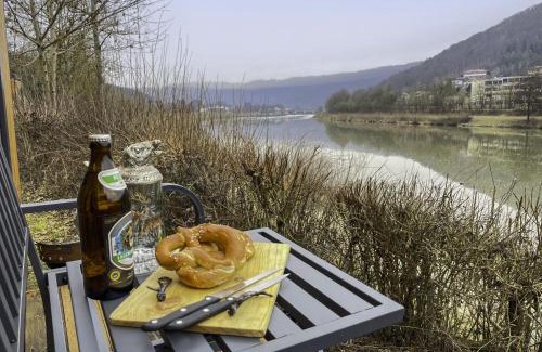 Riedenburg Casa | Holiday Home Tiny Haus Schleusenblick by Interhome