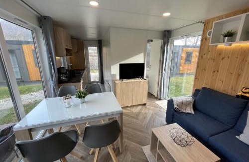 Riedenburg Casa | Holiday Home Tiny Haus Anellie by Interhome