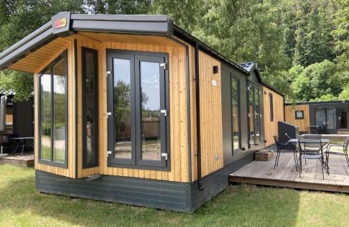 Riedenburg Casa | Holiday Home Tiny Haus Josef by Interhome