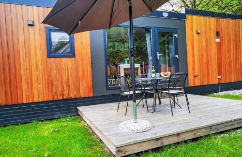 Riedenburg Casa | Holiday Home Tiny Haus Christas Angler-Oase by Interhome