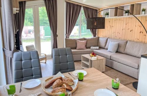 Riedenburg Casa | Holiday Home Tiny Haus Suite Altmühlperle by Interhome