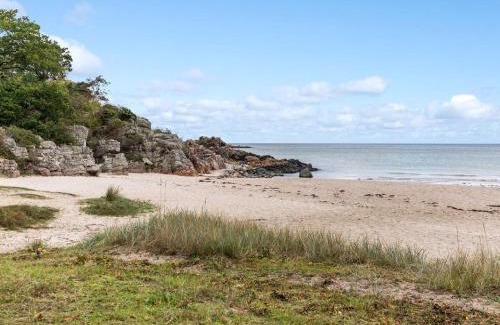 Sandkaas Casa | Holiday Home Tjelle - 300m from the sea by Interhome