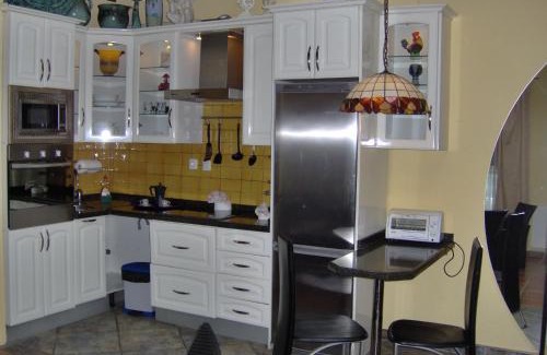 El Guincho Apartamento | Holiday home to the street with big kitchen