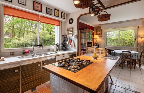 Saint-Nolff Casa | Casa de vacaciones 'Ty Clafout' con terraza privada, jardín privado y Wi-Fi