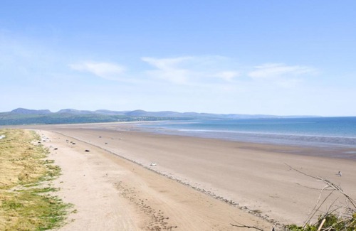 Llanrug Casa | Holiday Home Ty Llan