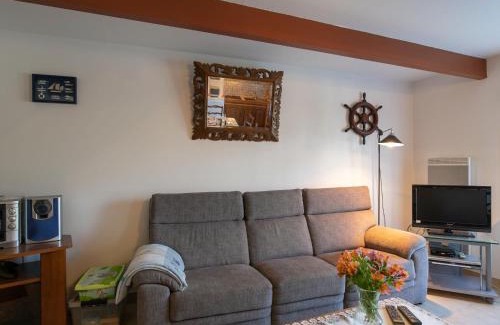 Tregunc Casa | Holiday Home Ty Pendruc by Interhome