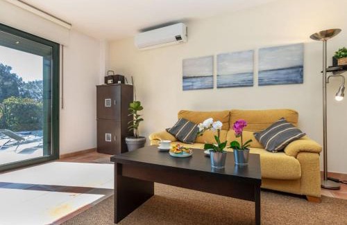 Ullastret Casa | Holiday Home Ullastreta by Interhome