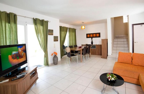 Empedrola Casa | Holiday Home Una by Interhome