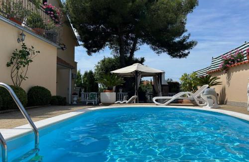 Sveti Filip i Jakov Casa | Holiday Home Villa Romantica