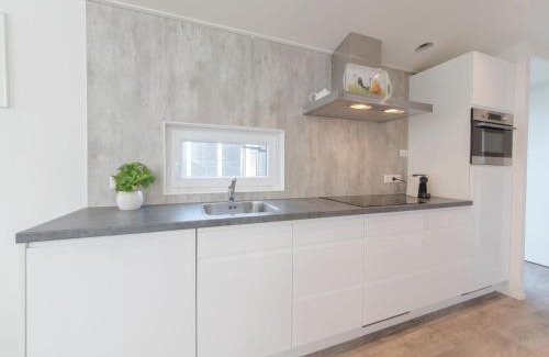 Wemeldinge Casa | Holiday Home Vakantiehuis Ruisweg 77 by Interhome