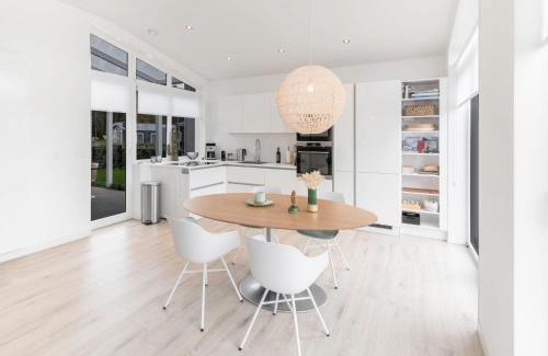 Wemeldinge Casa | Holiday Home Vakantiehuis Ruisweg 62 by Interhome