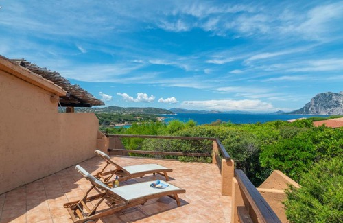 San Teodoro Casa | Holiday Home Vanessa by Interhome