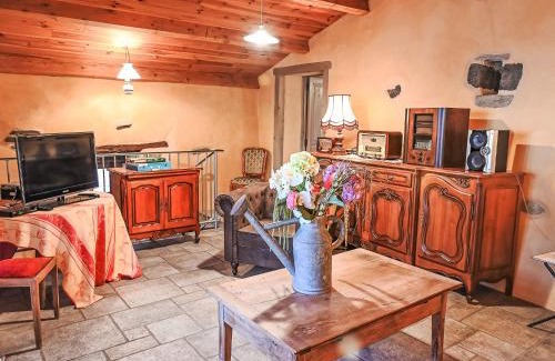 Blassac Casa | Holiday Home Varenne by Interhome