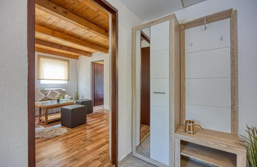Vrelo Korenicko Casa | Holiday home Veki*